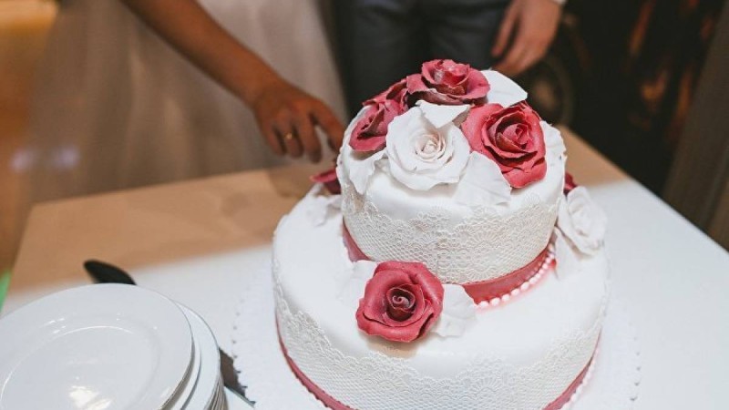 Қазақстандағы үйлену тойы желіде қызу талқыланып жатыр – видео