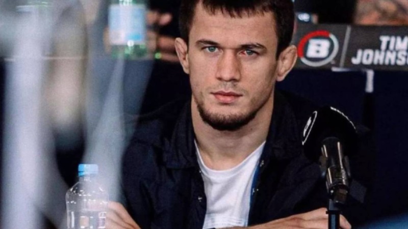 Мәскеуде Хабиб Нурмагомедовтың ағасы полицейді қағып кеткені үшін ұсталды