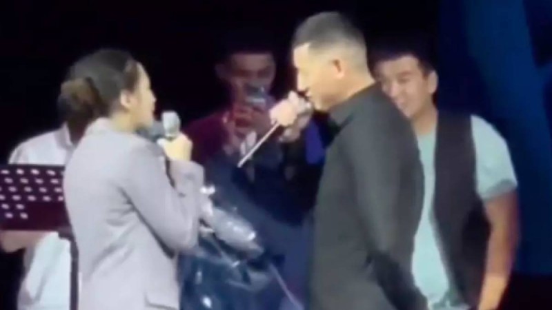 "Тоқалдыққа алыңызшы": Рэпер Жақаудың кешінде тыңдарманы ерекше ұсыныс жасады (видео)