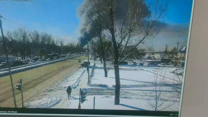 Алматыда “Алатау” базарындағы қойма өртенді