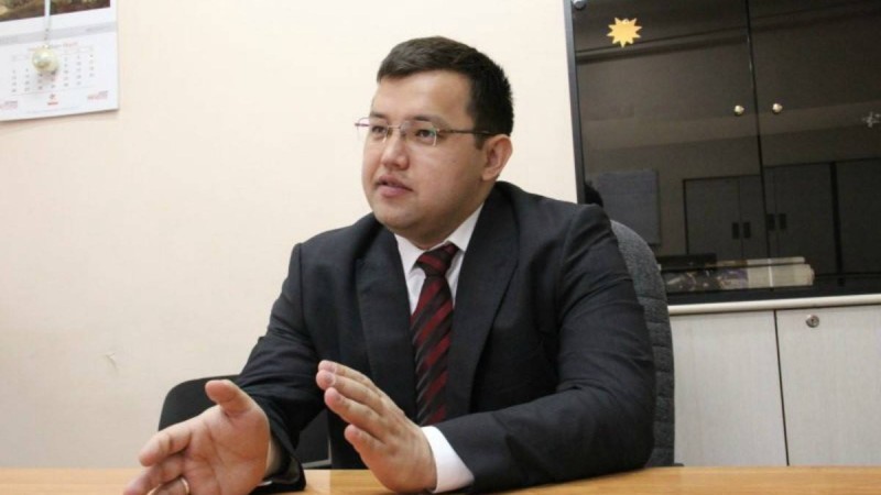 Президент кеңесшісі: Мемлекеттік қызметкерлердің жалақысы бес есе жоғары болуы тиіс - Қазақстан жаңалықтары