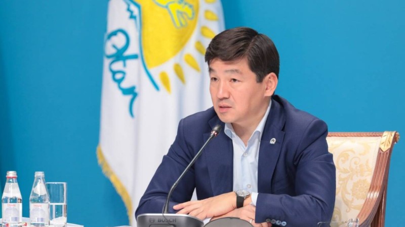 Б.Байбек пен Nur Otan Экологиялық кеңесі Кіші Талдыкөлді құрғатуға қарсы