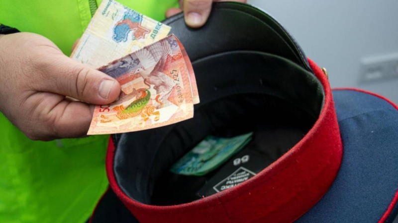 Өскеменде пара алғыш үш полицей 7 жылға сотталды