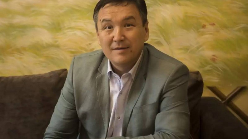 Әнші Рамазан Стамғазиев Алматыда "таксист" болып жүр