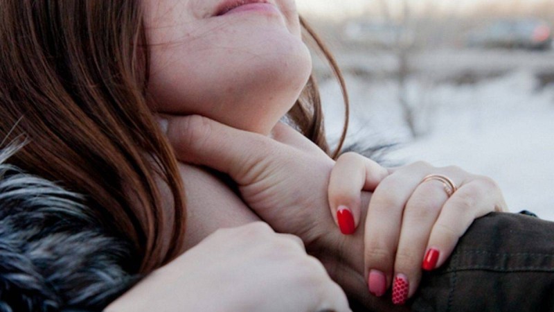 Бойжеткенді тұншықтырып өлтіріп, артынша өртеп жіберген (ВИДЕО)