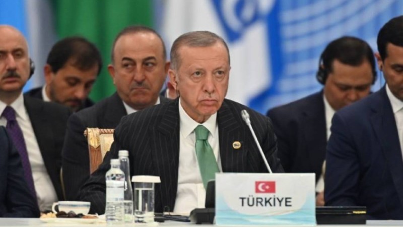 Ердоған Астанада Путиннің көзінше Украинадағы қантөгісті тоқтатуға шақырды