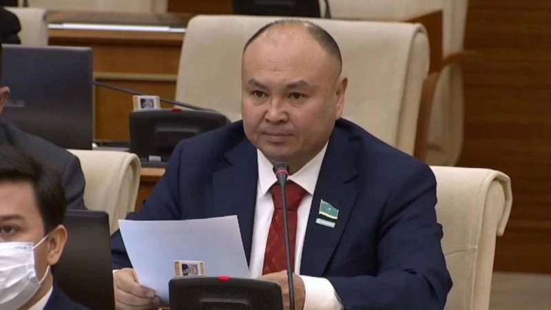 Мәжіліс депутаты "Назарбаевтың тұсында байыған" олигархтарды билігінен айыру керегін айтты