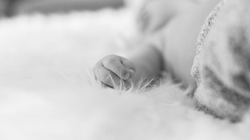 Балқашта дәрігерлер дүйсенбі күттіріп, 2 жасар бала қайтыс болды