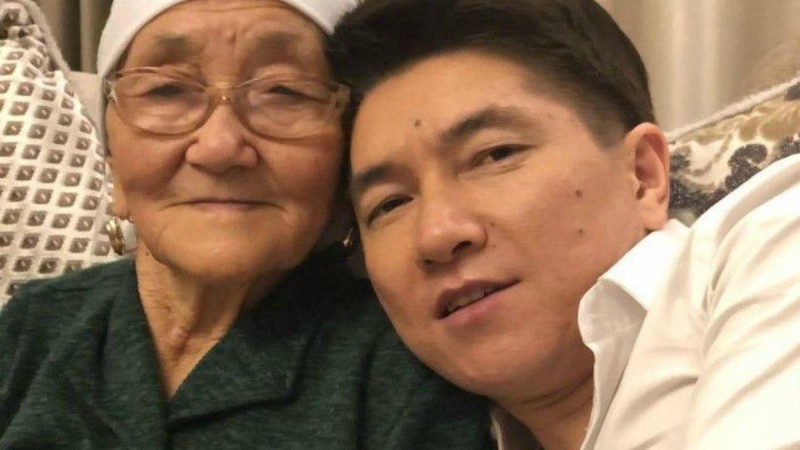 "Бес қатын алады деп масқара қылатын": Сәкен Майғазиевтің анасы ұлының балалық шағы туралы айтты - Қазақстан жаңалықтары