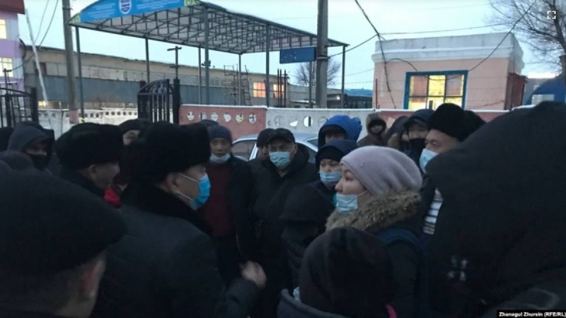 Ақтөбе жүргізушілері жалақыларын көтерсін деп ереуілге шықты