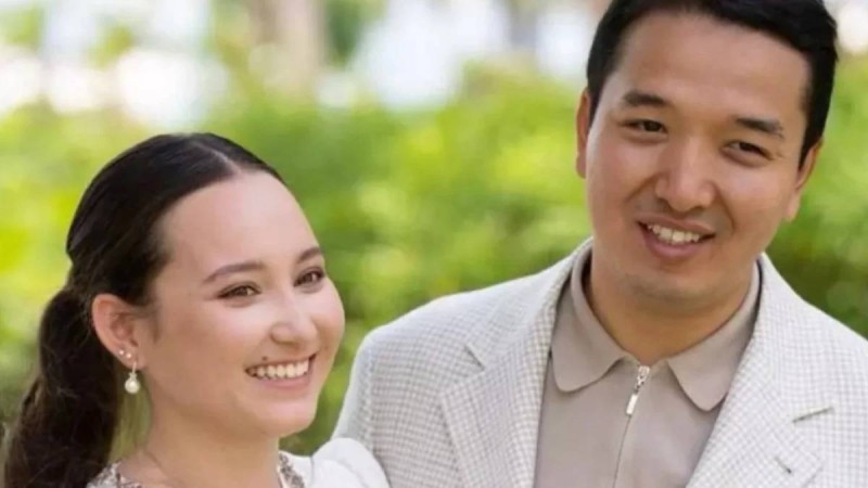 "Мен әрдайым қасыңдамын": Жансая Әбдімәлік күйеуінің туған күнінде әсерлі жазба жариялады