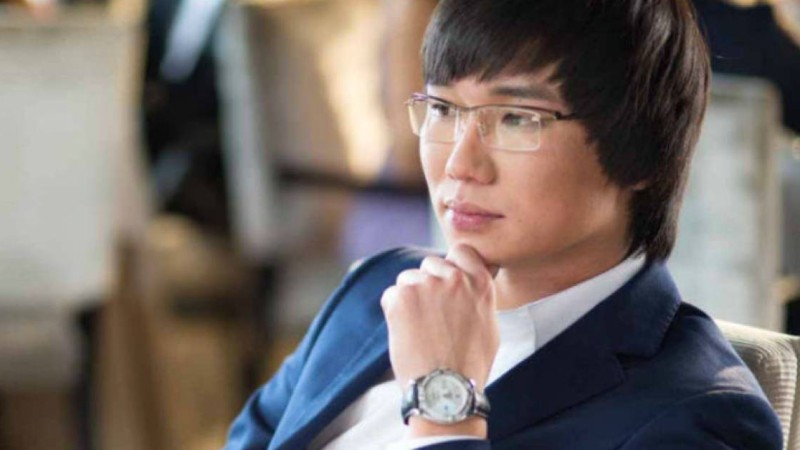 Тараздағы концертке кешігіп, тойда ән айтқан Қайрат Нұртастың видеосы желіде қызу талқылануда (видео)