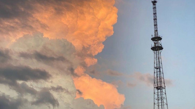 Алматы аспанындағы "отты" бұлт желі қолданушыларын таң қалдырды