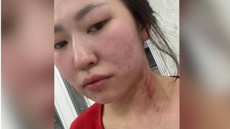 «Үнемі ұрып, қылқындырып, қорлайтын»: Алматы облысында 21 жастағы келіншек 6-қабаттан құлап көз жұмды