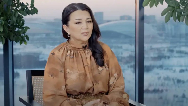 Димаш қазір ата-анасымен тұра ма? Светлана Айтбаева жауап берді