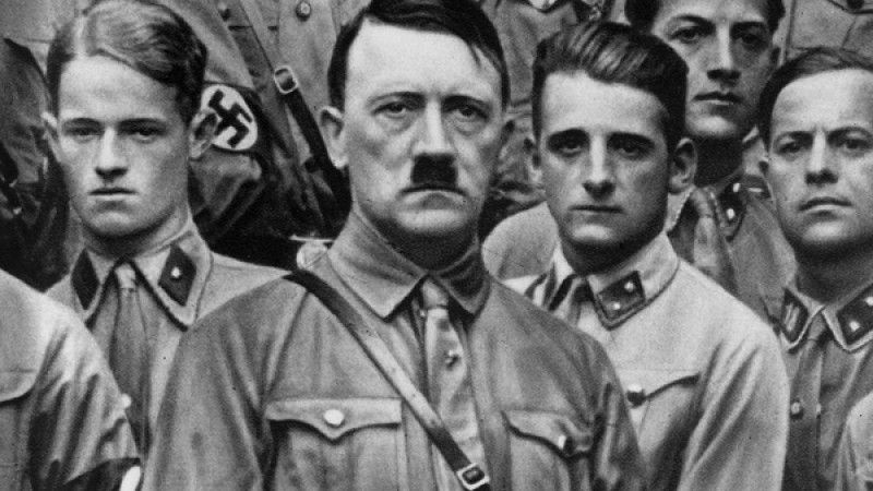 Гитлерден Пиночетке дейін: Ғалымдар фашизмнің белгілерін атады