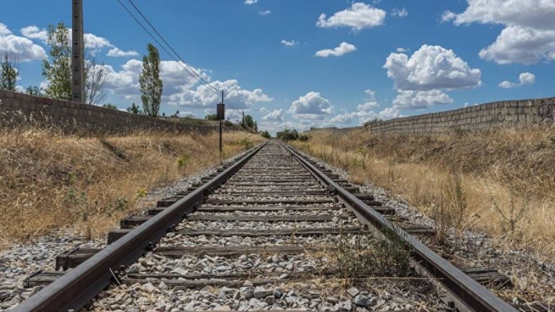 Қазақстанның батысында пойыз аударылды