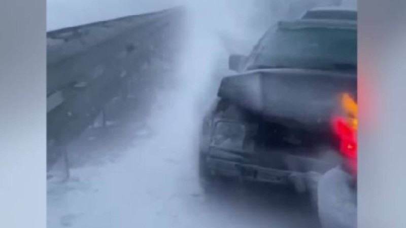 Қарағанды облысындағы трассада 10 көлік соқтығысты (ВИДЕО)