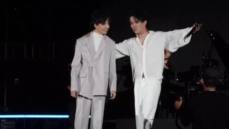 Димаш Құдайбергеннің інісі өнерімен елді сүйсіндірді (фото)