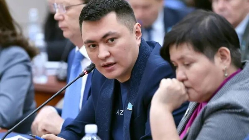 Мұғалім болып жұмысқа тұруға 1,5 млн теңге пара сұрайды — Дәулет Мұқаев