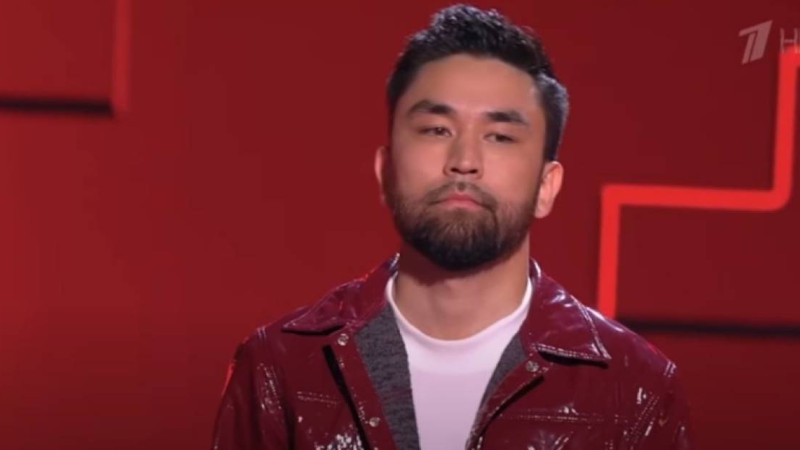 Әнші Әміре ресейлік "Голос" жобасында өнер көрсетіп, төрт тәлімгерді де өзіне қаратты (ВИДЕО)