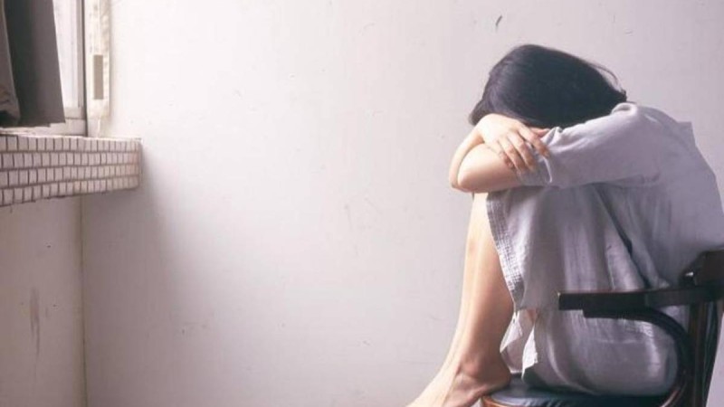 Деканның орынбасары студент қызды зорламақ болды