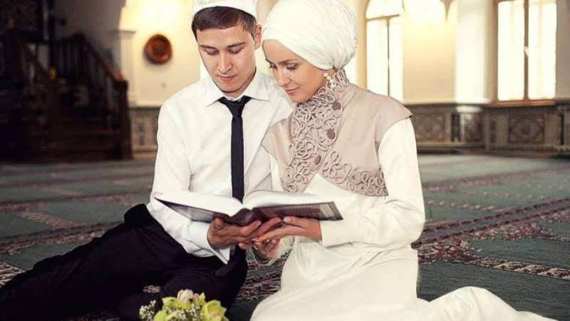 Ислам діні бойынша тұрмысқа шыққан әйелдің күйеуінің тегіне өткені дұрыс па?