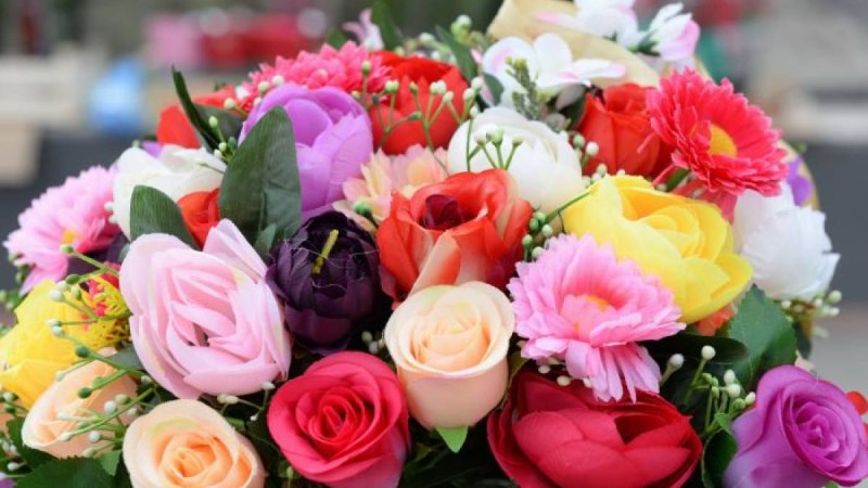 Тоқаев әйелдерді 8 наурыз мерекесімен құттықтады