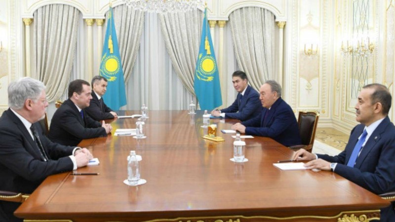 Назарбаев Медведевке: Біз тағы да әріптеспіз - Қазақстан жаңалықтары