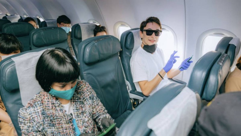 Енді ұшақ жолаушыларынан коронавирус анықтамасы талап етілмейді