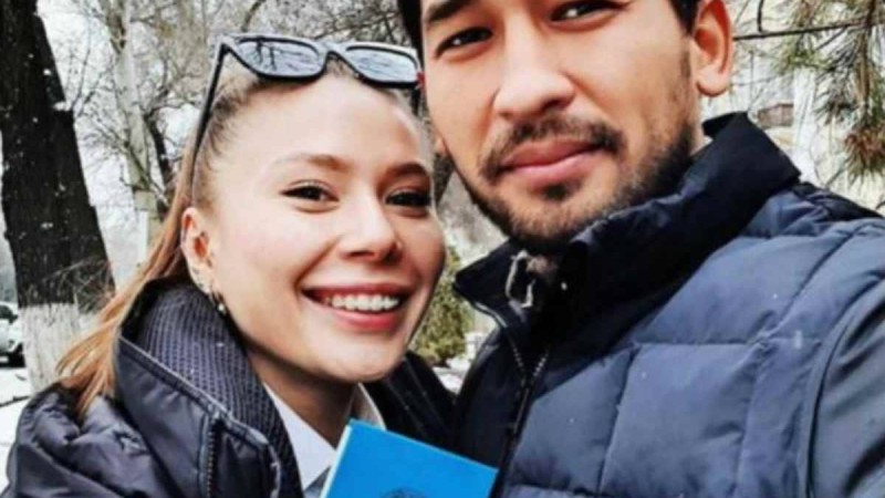 "Кім айтты орыс деп?": Жандос Айбасов өзге ұлттың қызына үйленді дегендерге жауап берді - Қазақстан жаңалықтары