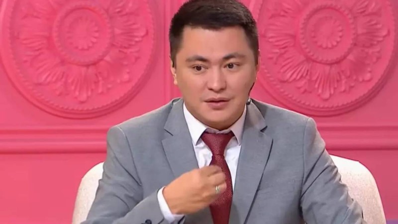 “Мені қаралап, күнә арқаламаңдар” - Депутат курс сатып байыды деп айыптаған халыққа жауап берді