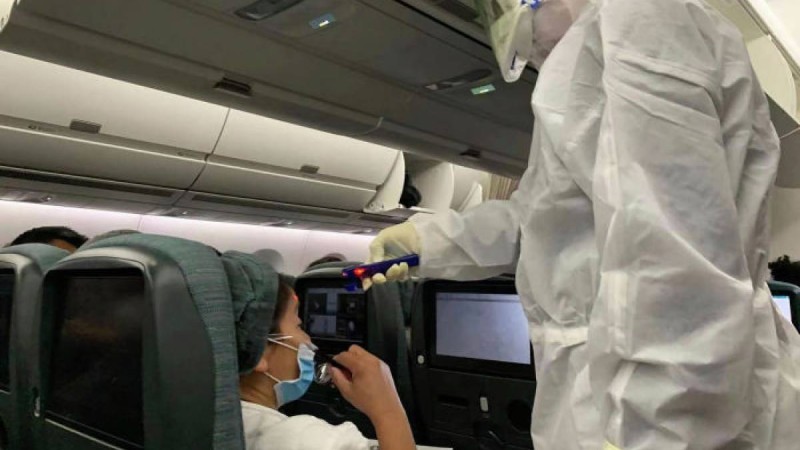Алматыда Сеулден ұшып келген 100 жолаушы карантинге алынды