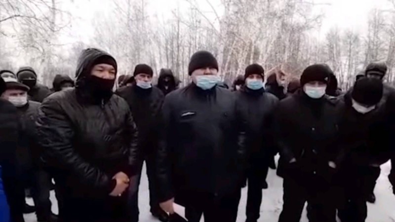 "Жолға 150 теңге — ауыр сома". Қостанайда автобус жүргізушілері ереуілге шықты (видео)