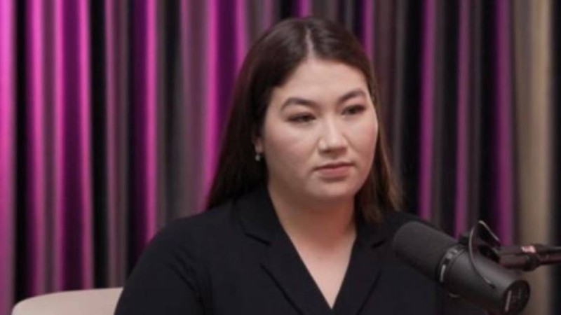 Актриса Ақерке Арыс ұлының диагнозына өзін кінәләйтынын мойындады