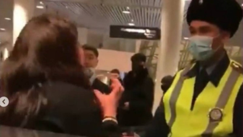 Елорда әуежайында мас әйел шу шығарды (видео)