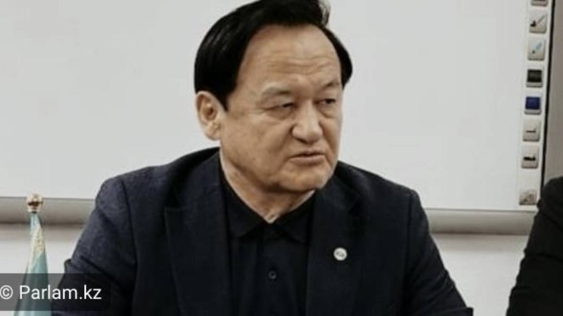 "Кесірі өте ауыр болады!" Қазыбек Иса жылқыға қарағанда шошқаның жайына көңіл бөлініп тұрғанына наразы