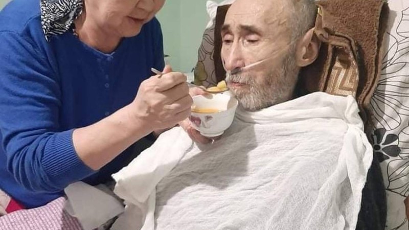 Арон Атабек әйелімен 2005 жылы ажырасқан — Әпкесі