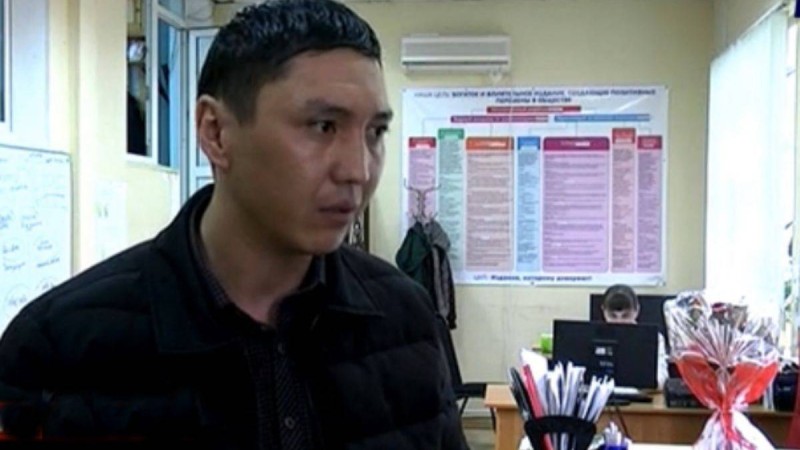 "Тендерге уәде берді ": Бизнесмен БҚО-дағы шенеуніктің үйіне не үшін кіргенін түсіндірді - Қазақстан жаңалықтары