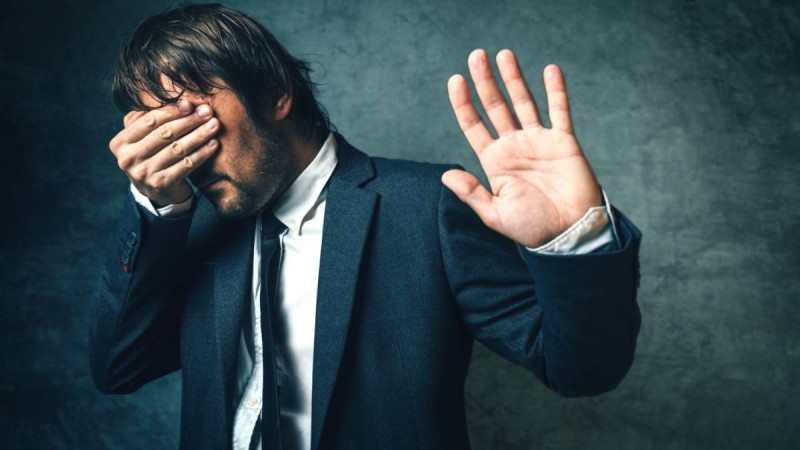 Қазақ болуға арланамыз