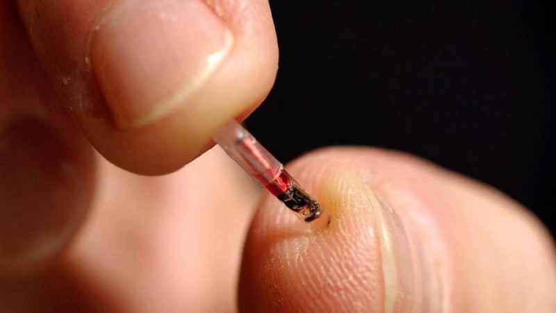 "Миға қатысты барлық ауруды қалпына келтіреді": Илон Маск бір жыл ішінде адамзатты чиптендіру туралы айтты - Қазақстан жаңалықтары