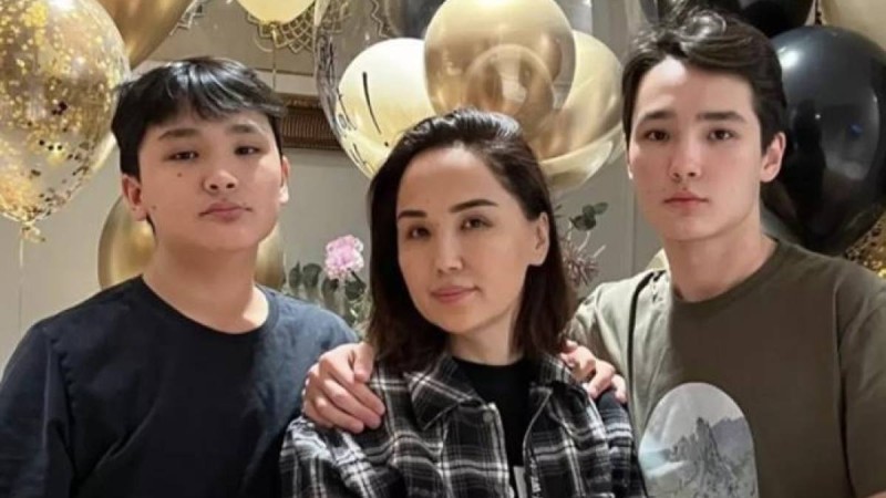 “Әкеңнің көзі ретінде тағып жүр": Ләйлә Сұлтанқызы ұлының туған күнінде оған ерекше сыйлық тарту етті