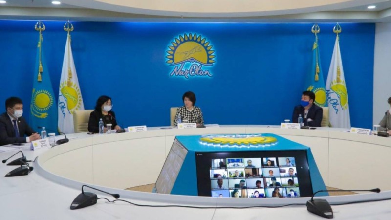 Nur Otan елордада жаңа мектептер салу мәселесін көтерді