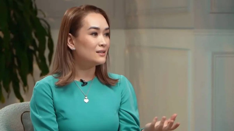 “Суретке түсіріп салған мен едім” - Ақерке Бүркітбай Әли Оқаповтың қысым көргенін айтты