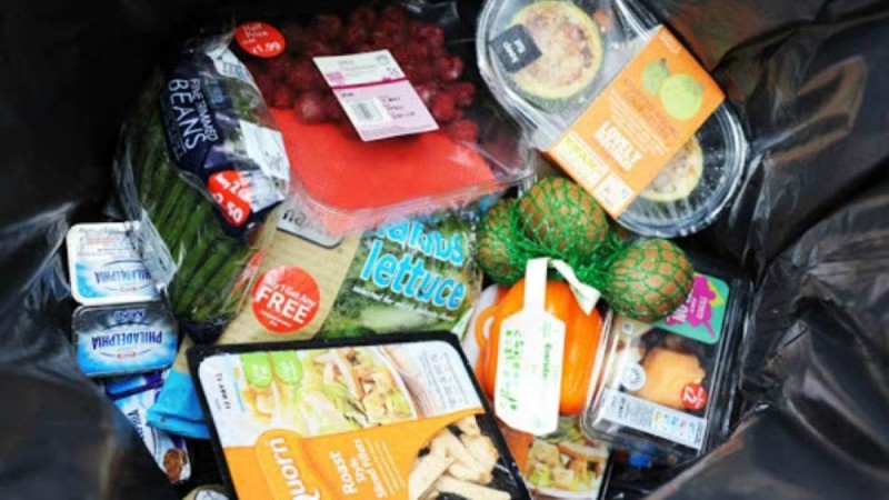 Мерзімі өтіп кеткен тауарлар: Қазақстандық супермаркеттер не себепті оны қайырымдылыққа жібермейді? - Қазақстан жаңалықтары