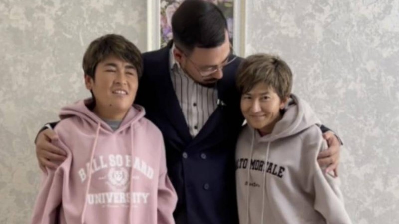 "Өңі кіріп, толықсыпты": 17 жыл құлдықта болған қыздардың жаңа образы көпті тәнті етті