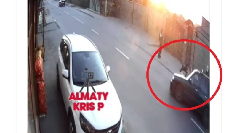 5 жасар баланы қақты: Алматыда жантүршігерлік жол апаты болды (ВИДЕО)