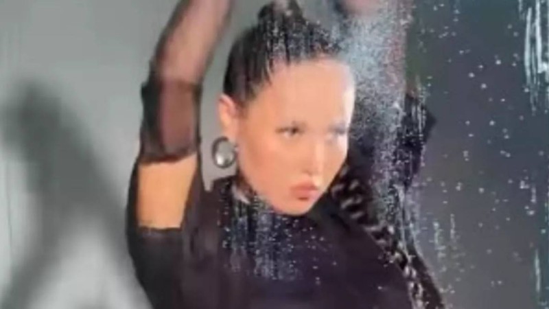 Мінсіз мүсінді Назима ерлер қауымын естен тандырды (Видео)