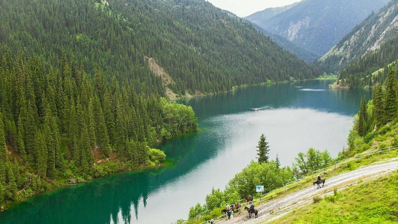 Қазақстандағы сорақы жер атаулары туристерді бездіреді