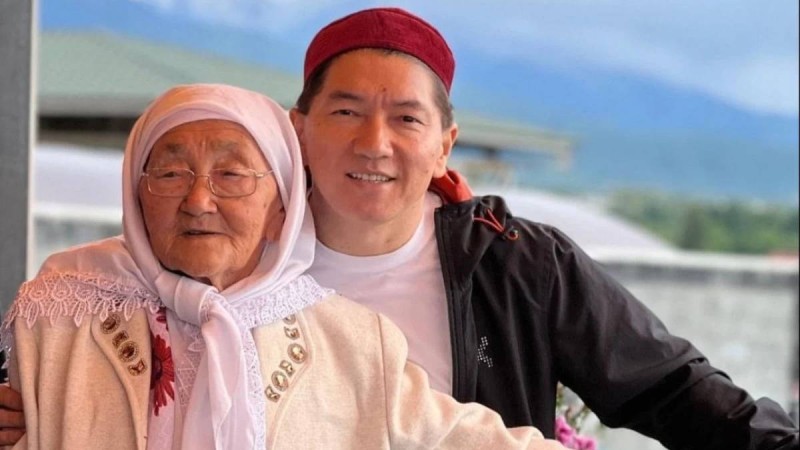 "Анамның қарғысы": Сәкен Майғазиев ата-аналарға өтініш айтты